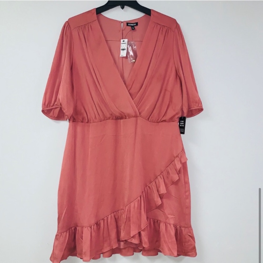 🔥NWT Express Satin Rouched Wrap Front Ruffle Dress - Picture 5 of 6